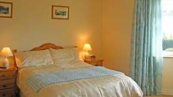 Chambre Double, salle de bains attenante