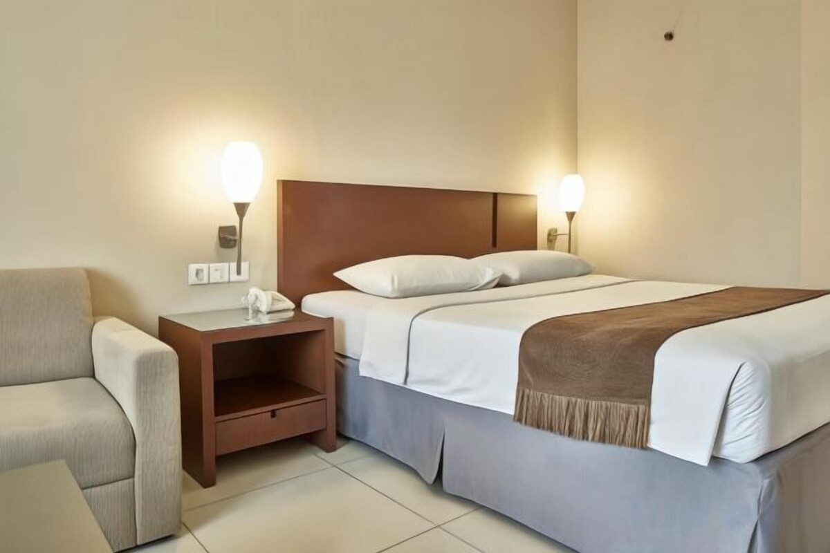 Coffres-forts dans les chambres, bureau, Wi-Fi gratuit, draps fournis