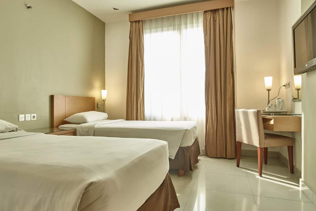 In-room safe, desk, free WiFi, bed sheets