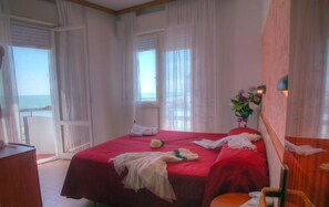 スーペリア ダブルルーム (1 名様利用) | デスク、ベビーベッド、WiFi (無料)