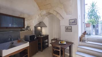 Chambres insonorisées, fer et planche à repasser