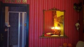 Double or Twin Room | Living area