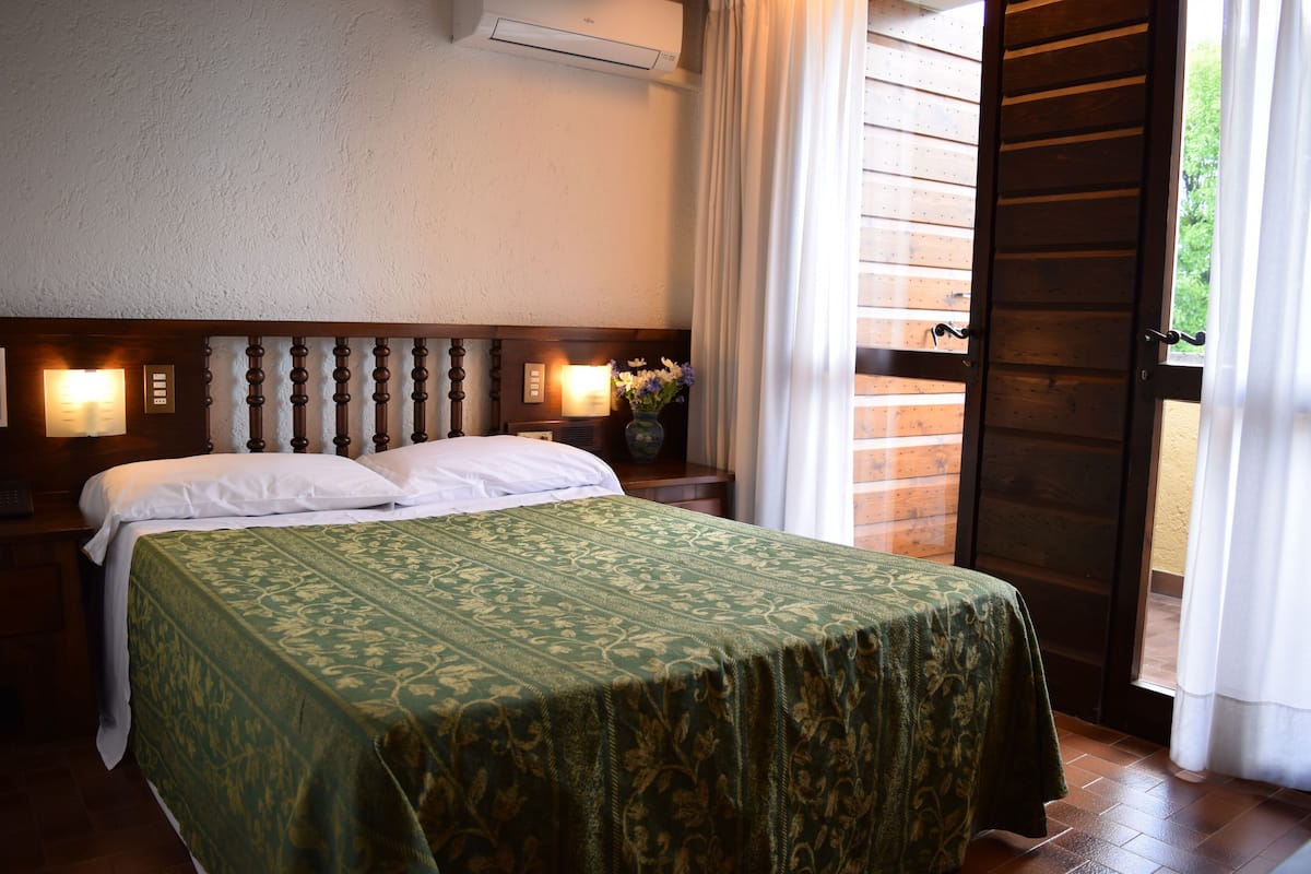 Single Room, Terrace | Minibar, in-room safe, soundproofing, free WiFi
