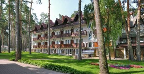 Courtyard - Hotel Ukraina (Cherkasy)