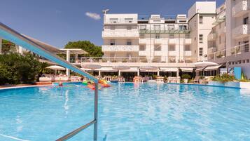 Seasonal outdoor pool