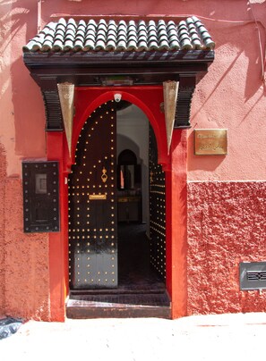 Entrée de l’hébergement