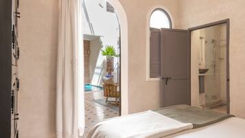 Chambre Double Standard, salle de bains privée