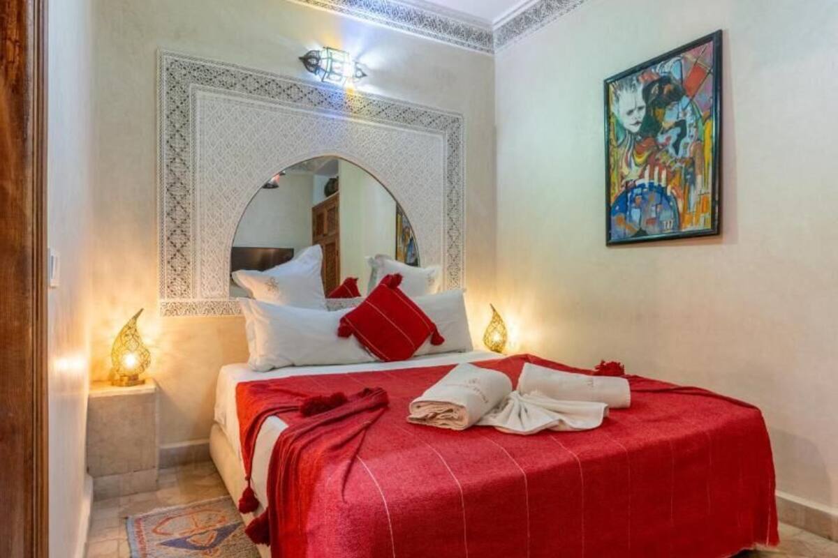 Chambre lune de miel | In-room safe, soundproofing, iron/ironing board (on request)