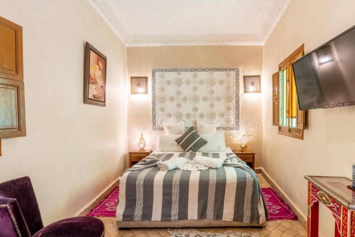 Suite Patshouli | In-room safe, soundproofing, iron/ironing board (on request)