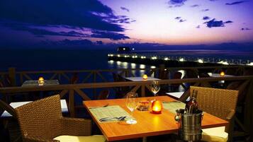 Frokost, lunsj og middag serveres, internasjonale retter