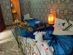 Triple Room | Blackout drapes, rollaway beds, free WiFi, bed sheets - Riad Chennaoui (Marrakech)