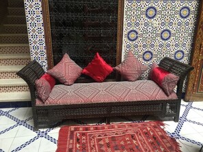 Lobby sitting area - Riad Chennaoui (Marrakech)