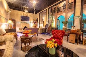 Sala de estar en el lobby