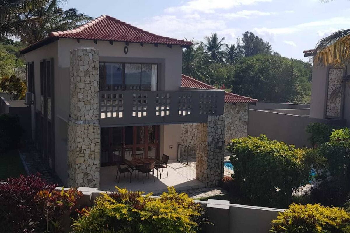 Villa (Unit) | In-room safe, desk, blackout drapes, soundproofing