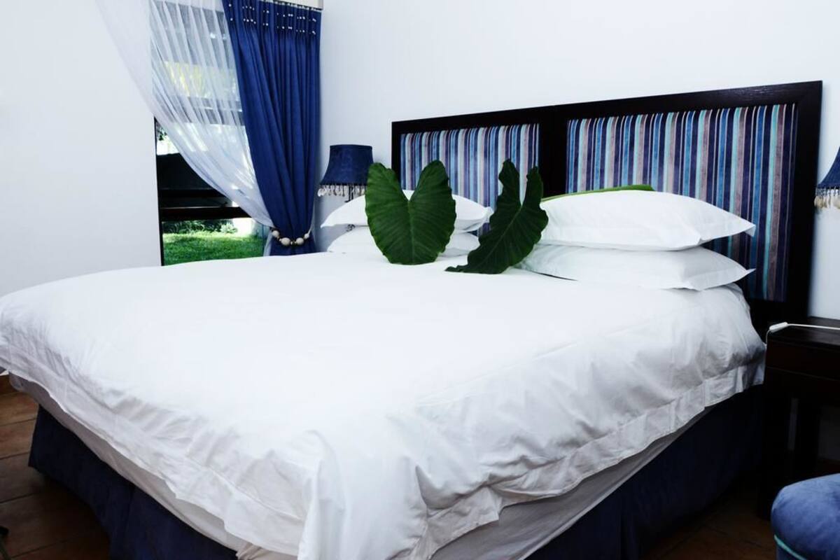 Room, Sea View (King) | In-room safe, desk, blackout drapes, soundproofing