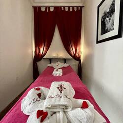 Steam room, Turkish bath/hammam, body treatments, body wraps