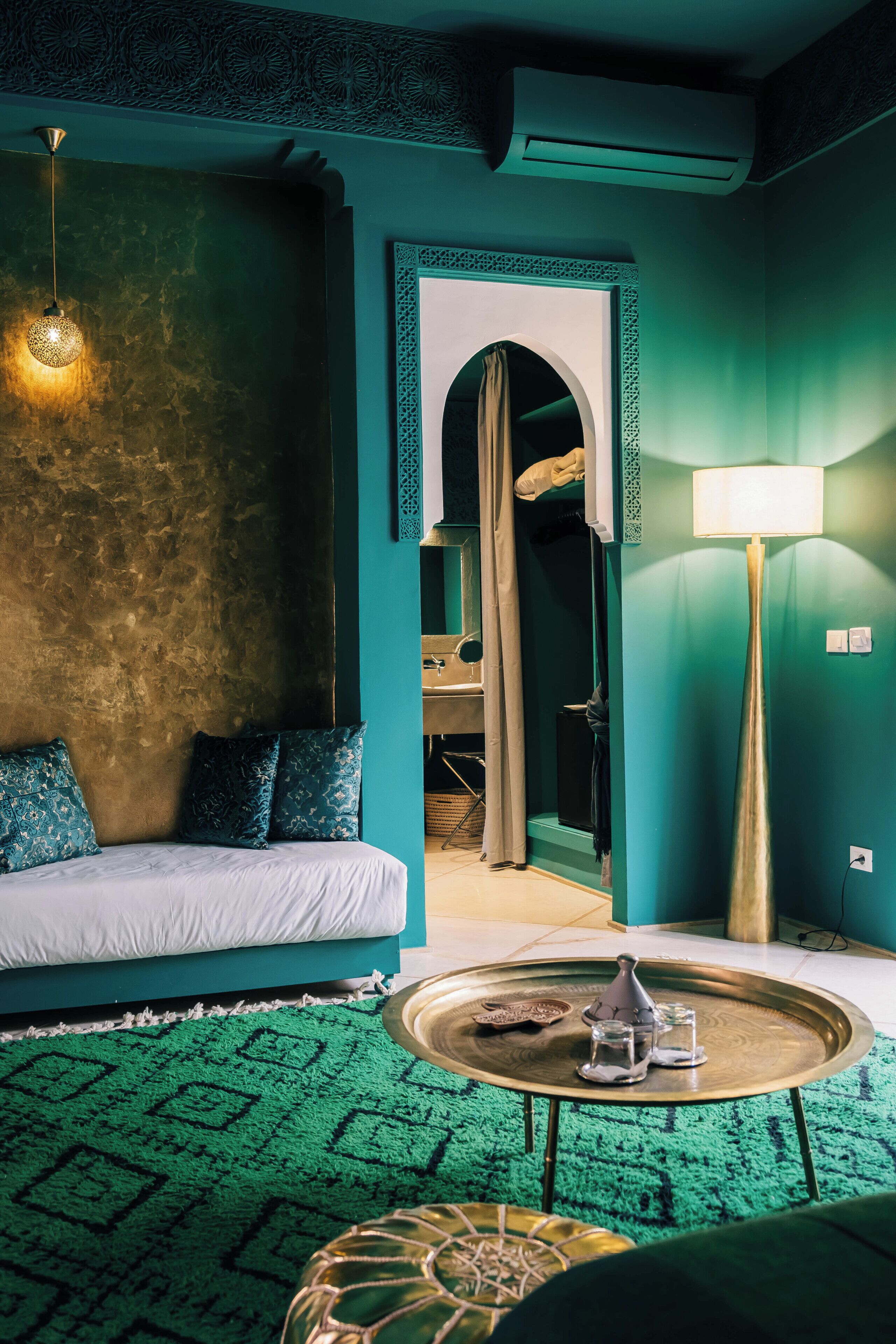 SUITE JUNIOR AVEC TERRASSE | Select Comfort beds, minibar, in-room safe, individually furnished