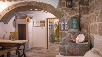 Deluxe Suite, Hot Tub | View from room