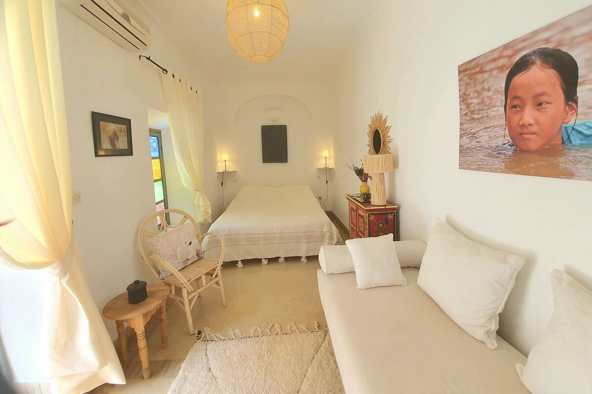 Suite Studio Standard (Oranger Suite) | Literie de qualité supérieure, surmatelas