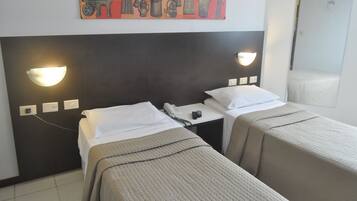 Standard Room | Minibar, in-room safe, free cribs/infant beds, free WiFi