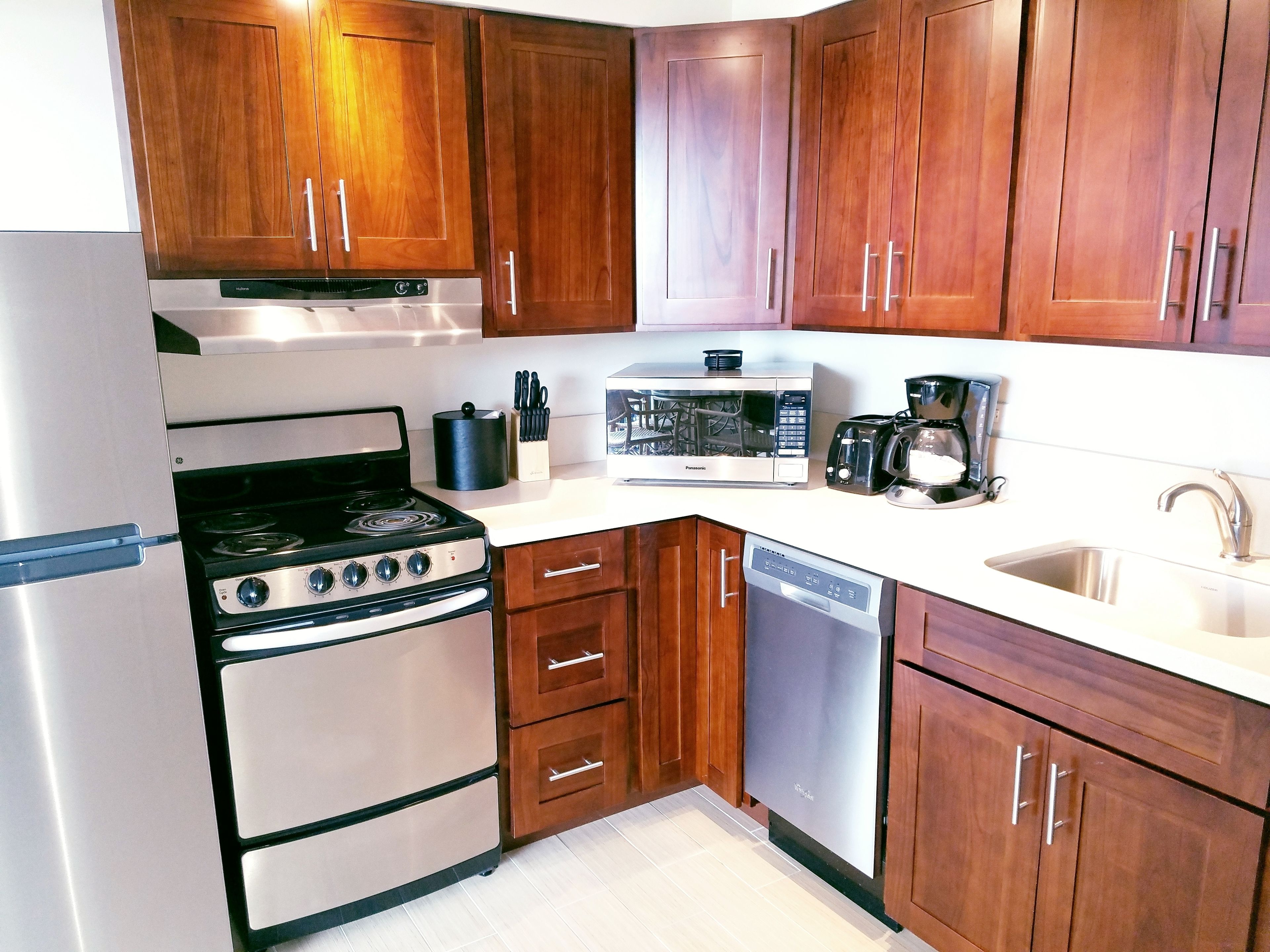 deluxe room, 2 bedrooms, 2 bathrooms (hala) | private kitchen | fridge, microwave, coffee/tea maker, electric kettle