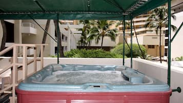 Hot stone massages, Swedish massages, Thai massages