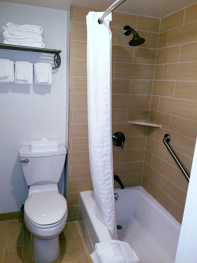 The Imperial Hawaii Resort by null