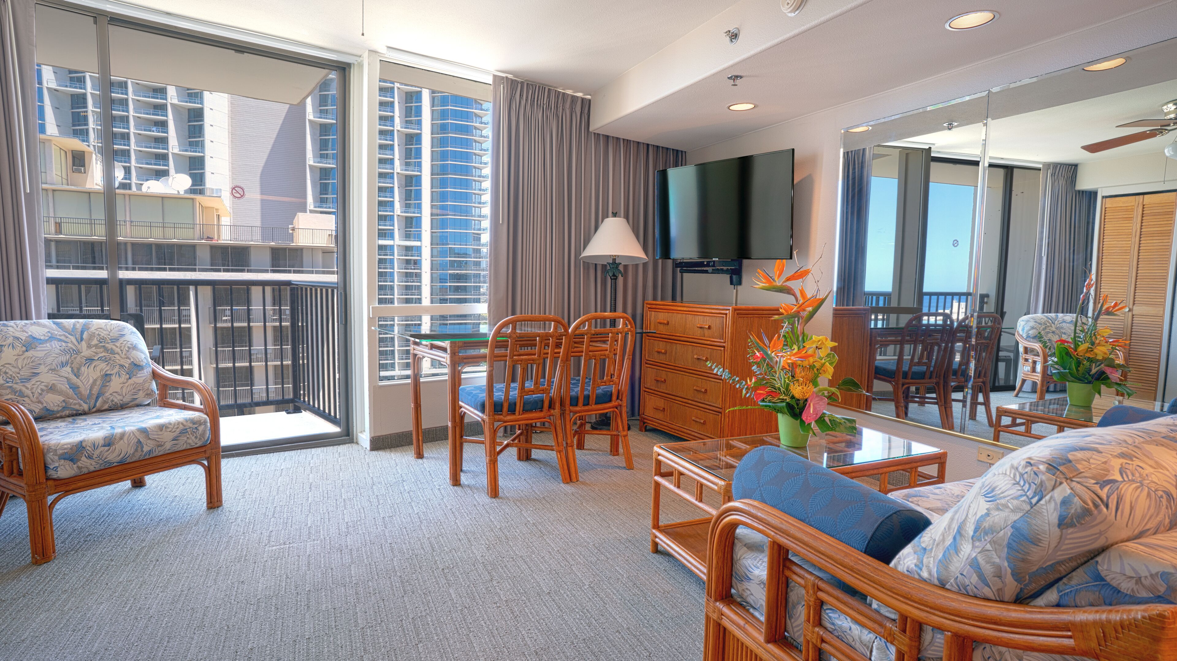 standard suite, 1 bedroom, 2 bathrooms (palm) | 1 bedroom, in-room safe, individually furnished, blackout curtains