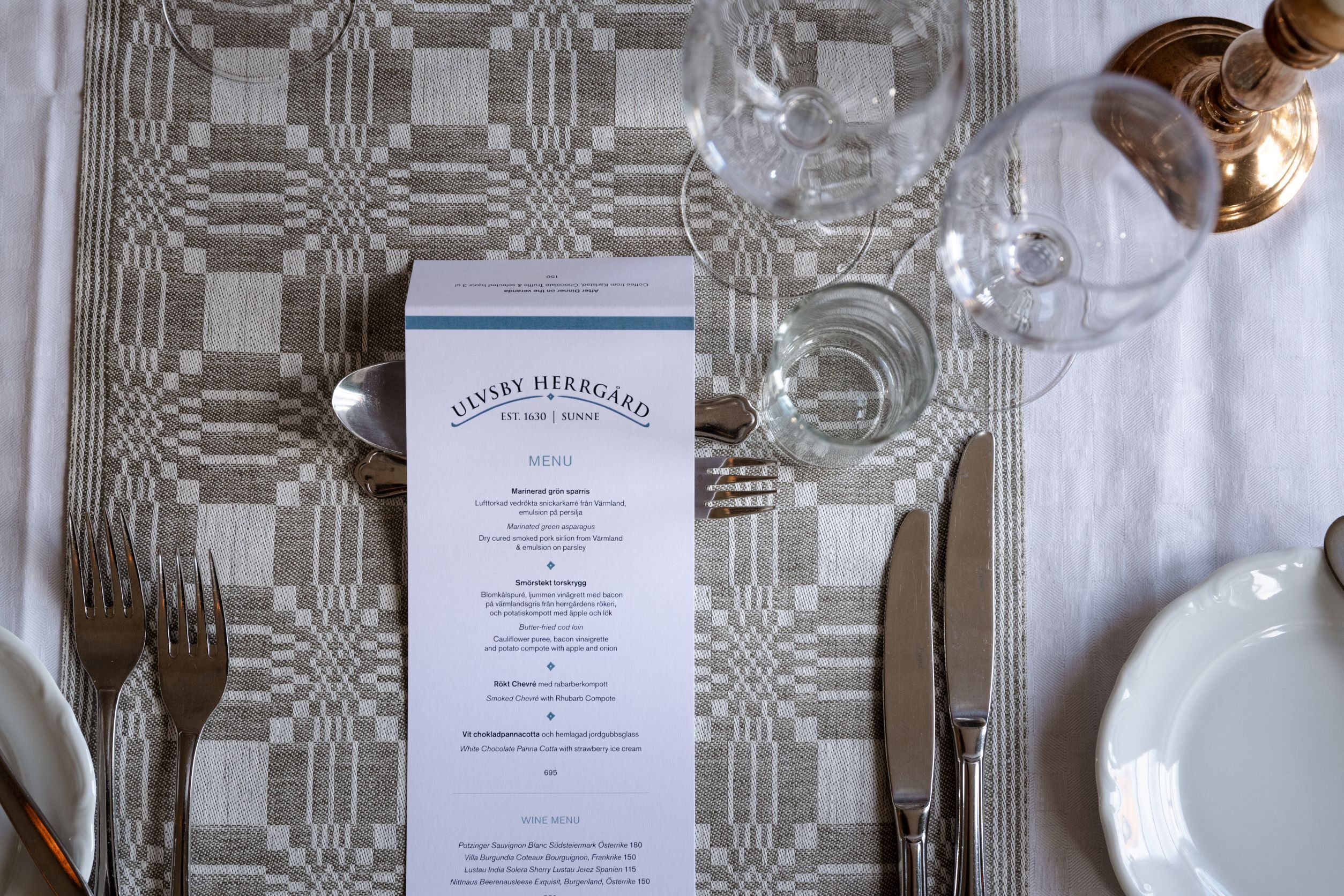 breakfast, lunch and dinner served