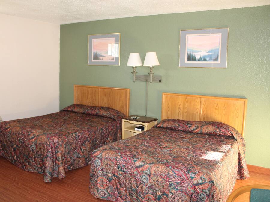 Standard Room, 2 Double Beds, Non Smoking