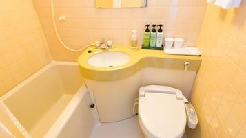 Habitación doble económica, para no fumadores | Baño | Regadera, amenidades de baño gratuitas, secadora de cabello, pantuflas