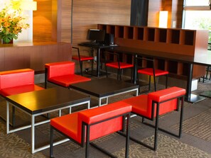 Lobby sitting area - Hotel AreaOne Fukuyama (Fukuyama)