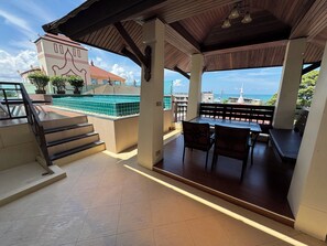 Deluxe Penthouse (3 Bedroom Penthouse with Private Pool) | Terrace/patio - Jomtien Beach Penthouses (Pattaya)