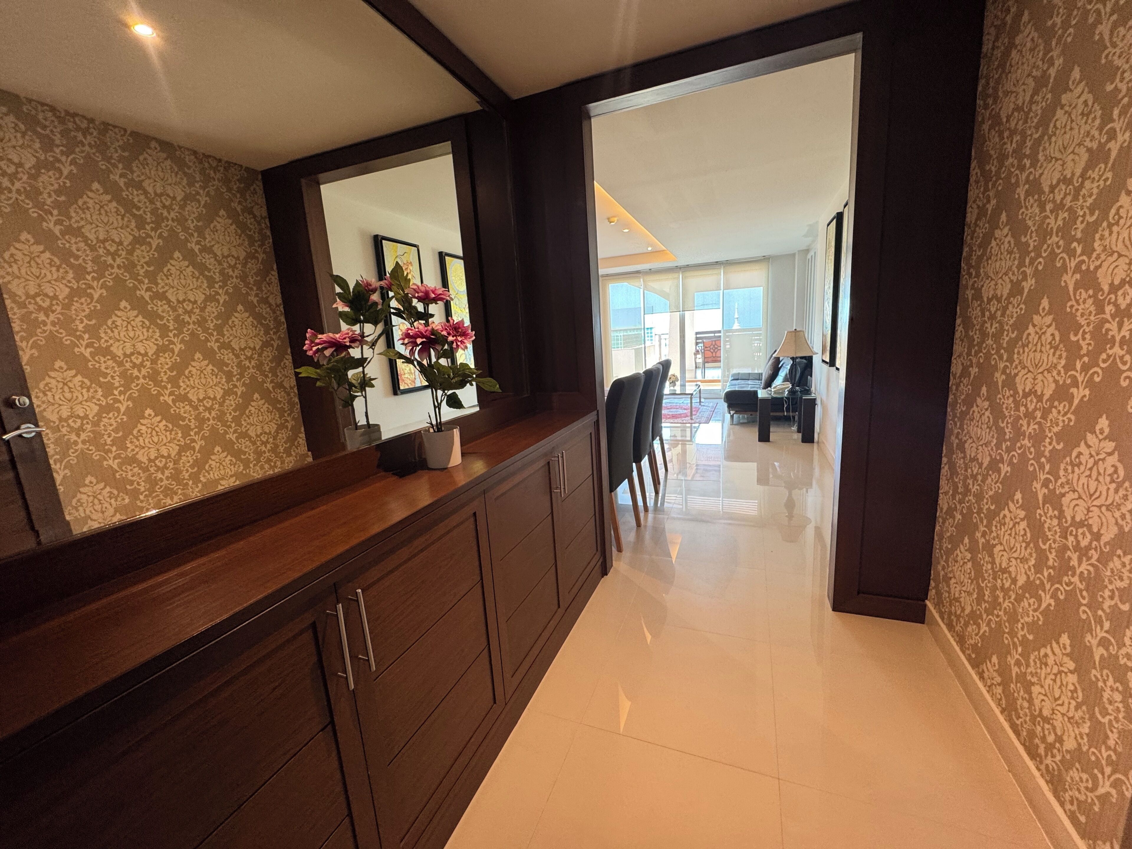 ดีลักซ์เพนท์เฮาส์ (3 Bedroom Penthouse with Private Pool) | ตู้นิรภัยในห้องพัก, ห้องพักตกแต่งอย่างมีเอกลักษณ์, ตกแต่งพิเศษโดยเฉพาะ
