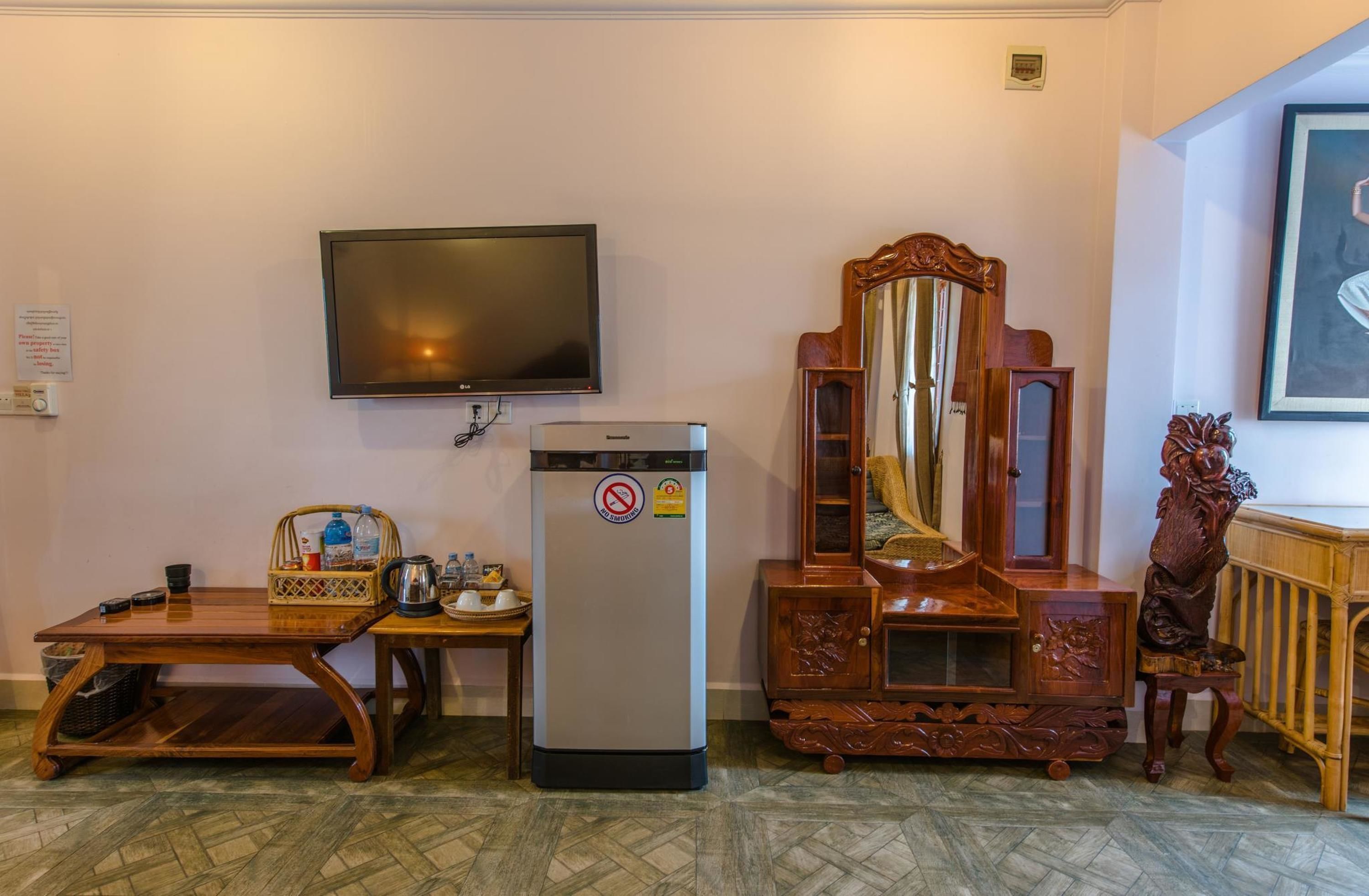 premium bedding, in-room safe, individually decorated