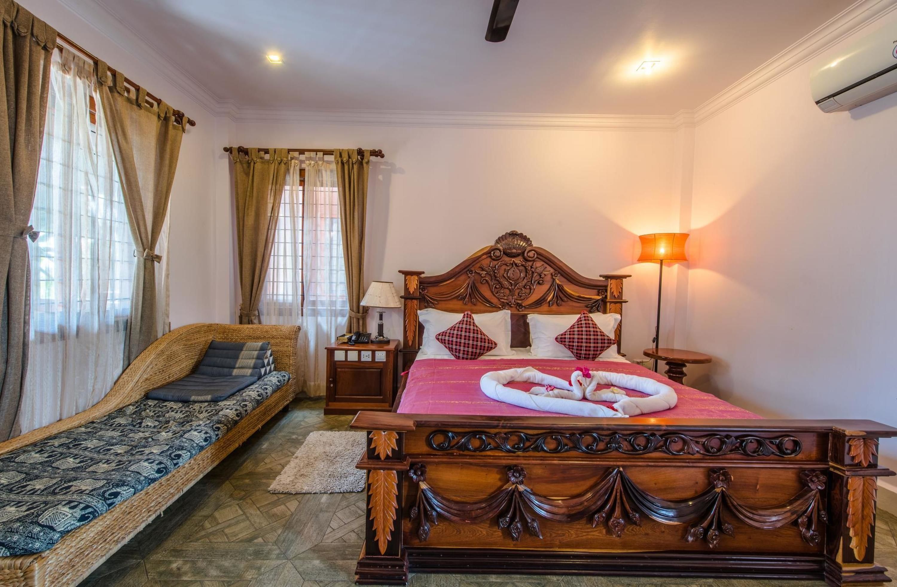 premium bedding, in-room safe, individually decorated