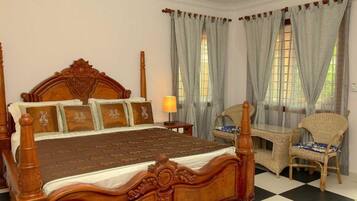 Family Interconnecting Pool View | Premium bedding, in-room safe, individually decorated