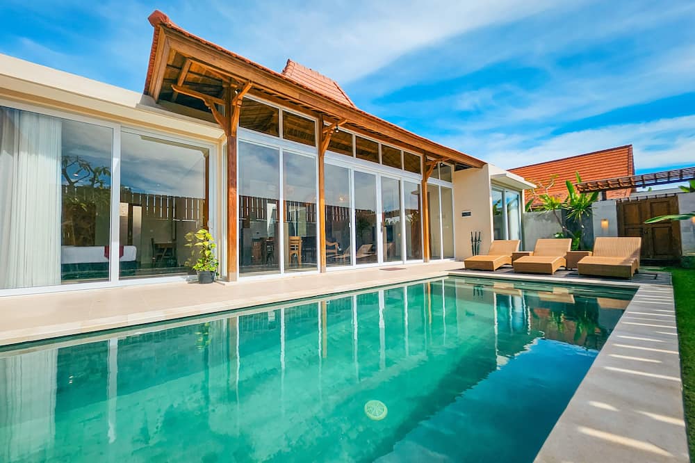 Svarna Suite Seminyak
