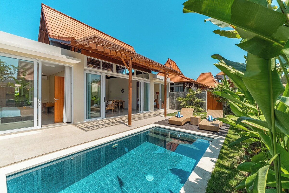 Villa, 2 Bedrooms, Pool View | Terrace/patio