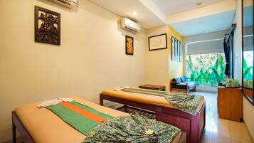 Couples treatment room(s), body treatments, aromatherapy