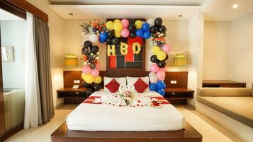 1 bedroom, premium bedding, minibar, in-room safe