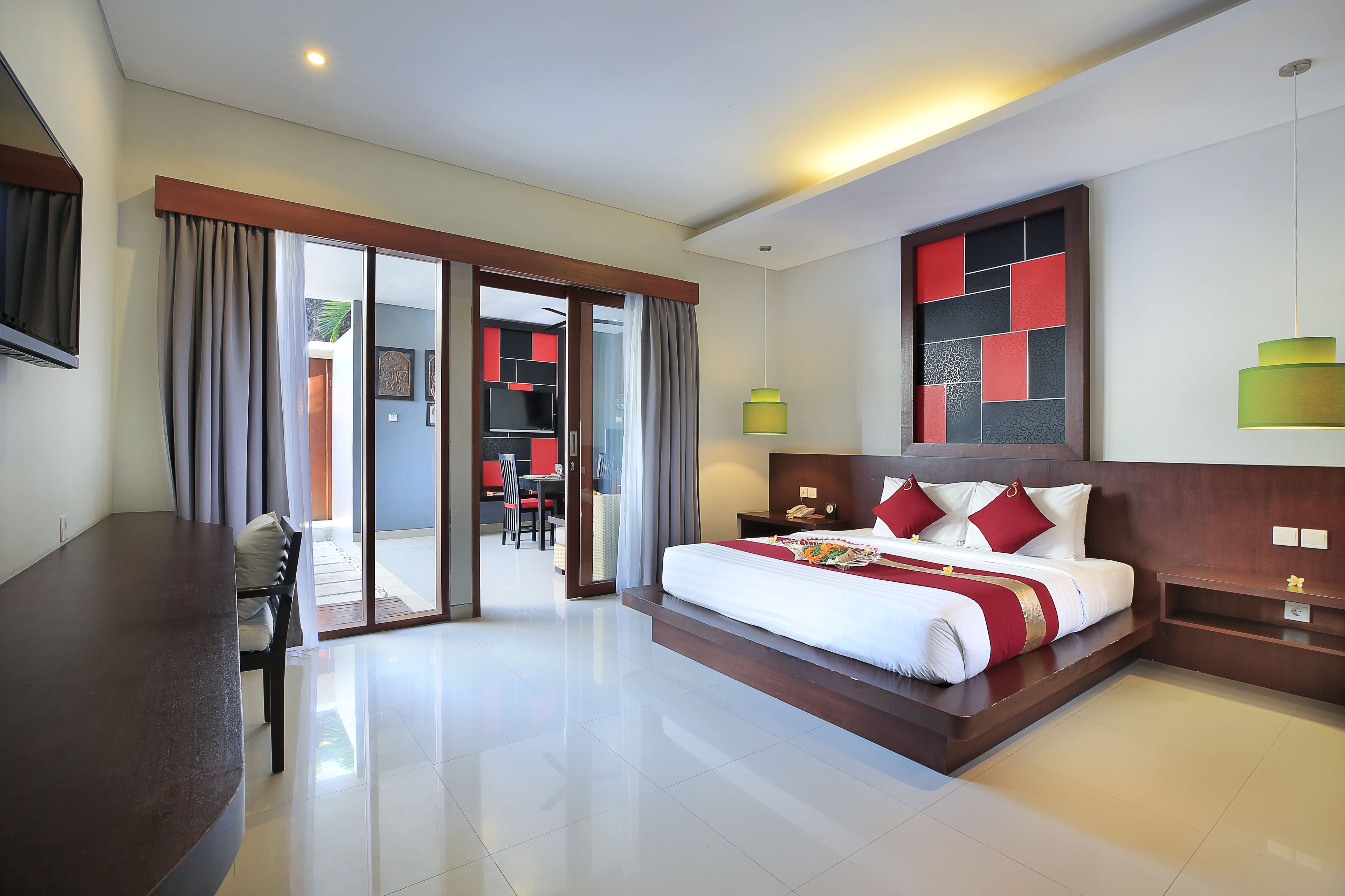1 bedroom, premium bedding, minibar, in-room safe