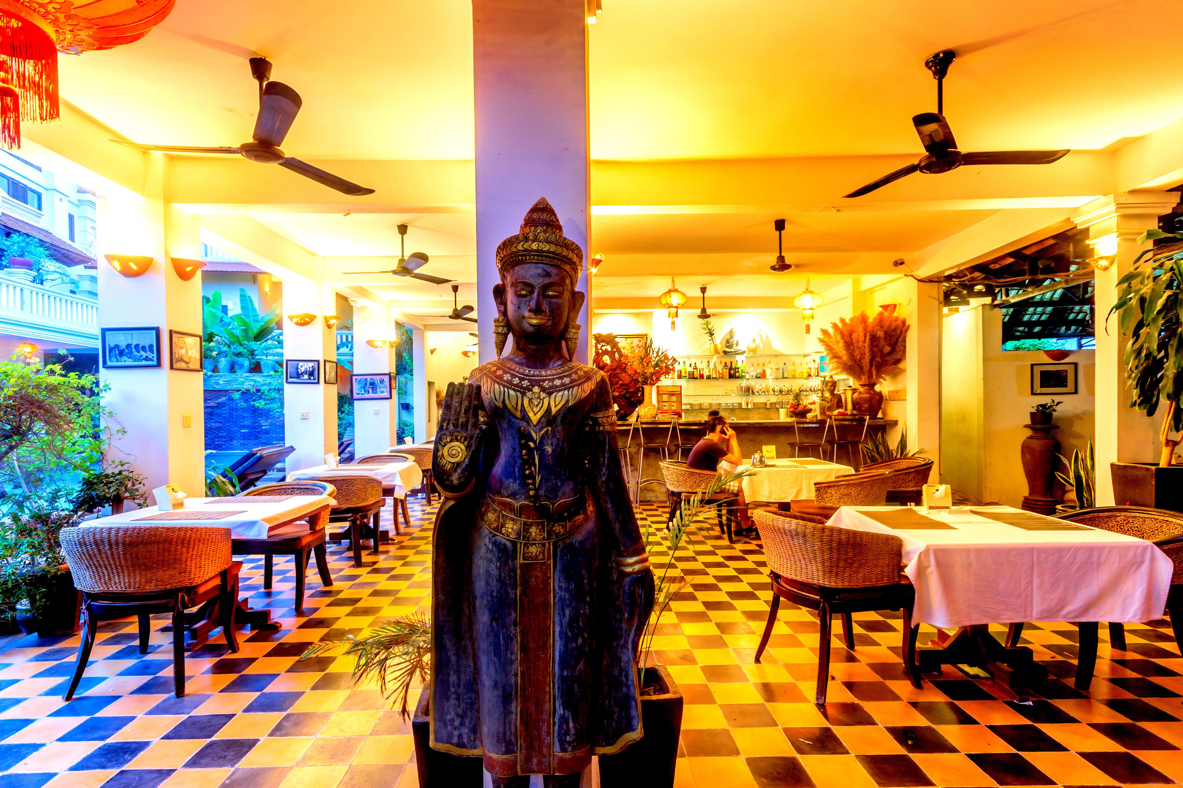 2 restaurants, breakfast, lunch, dinner served; Cambodian cuisine