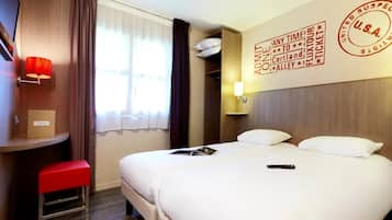 1 bedroom, desk, soundproofing, free WiFi