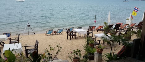 Beach bar