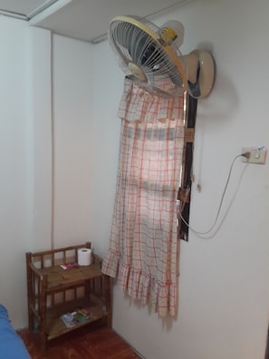 Double Room (Small Fan) | Rollaway beds, free WiFi