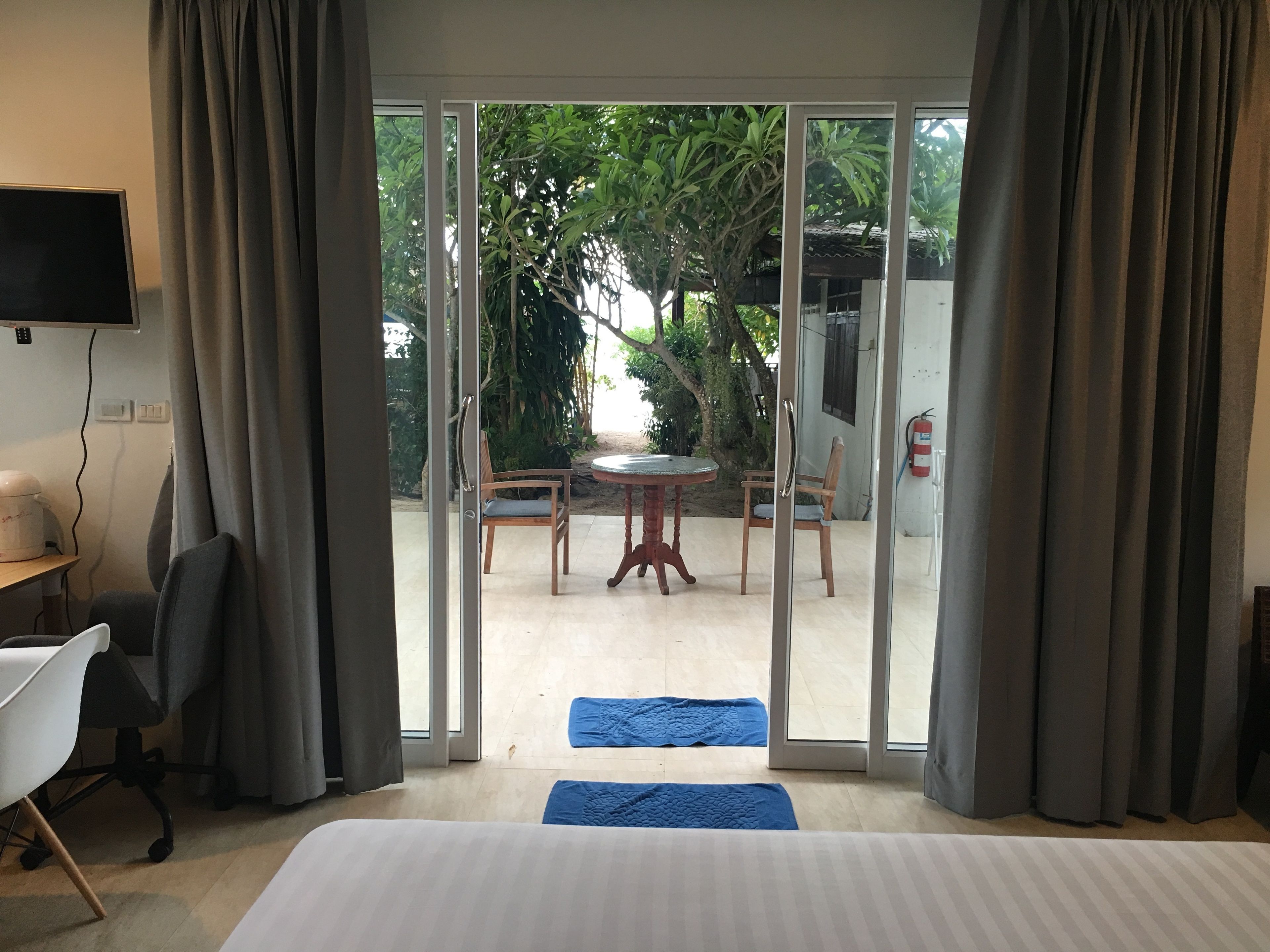 ميني بار ومكتب وأسرّة قابلة للطي وواي فاي مجانًا