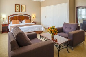 Deluxe Double Room | Minibar, in-room safe, desk, free WiFi - Bulawayo Rainbow Hotel (Bulawayo)