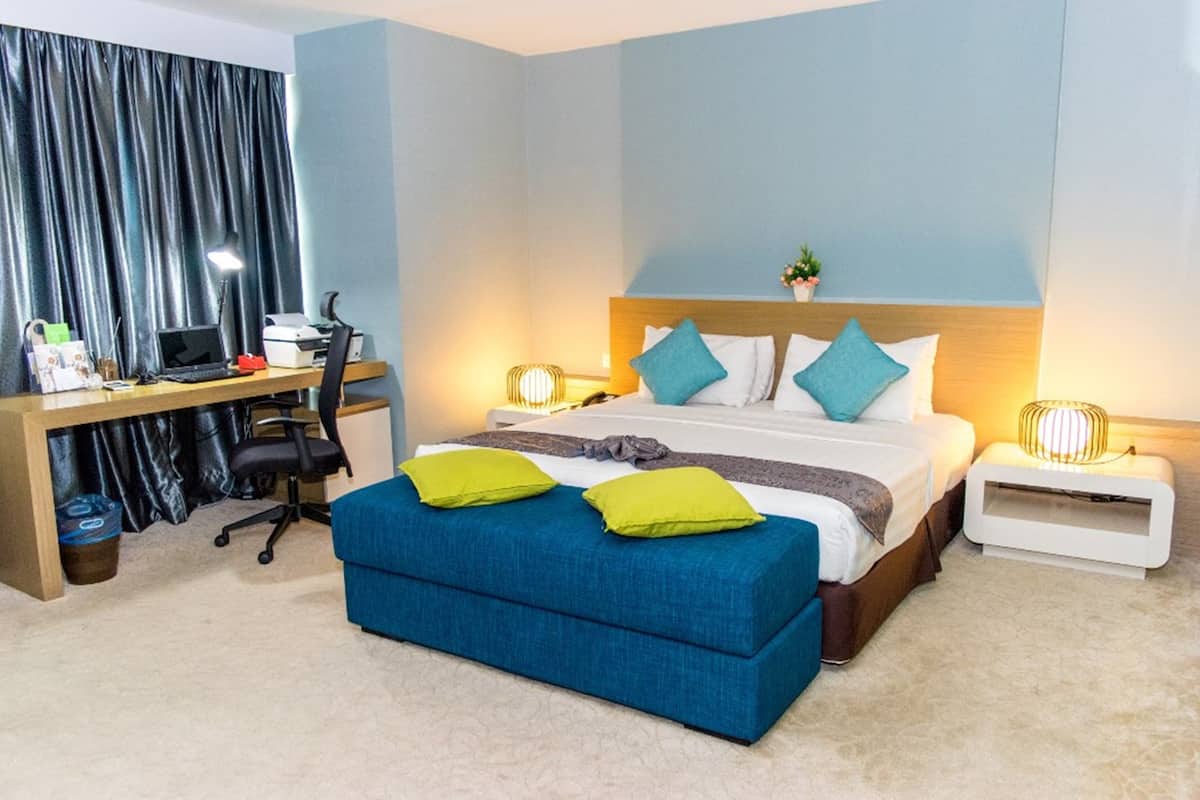 Suite Club | Caja fuerte, escritorio, wifi gratis
