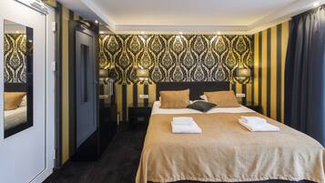 Minibar, caja de seguridad en la habitación y wifi gratis